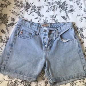 Vintage guess high waisted shorts